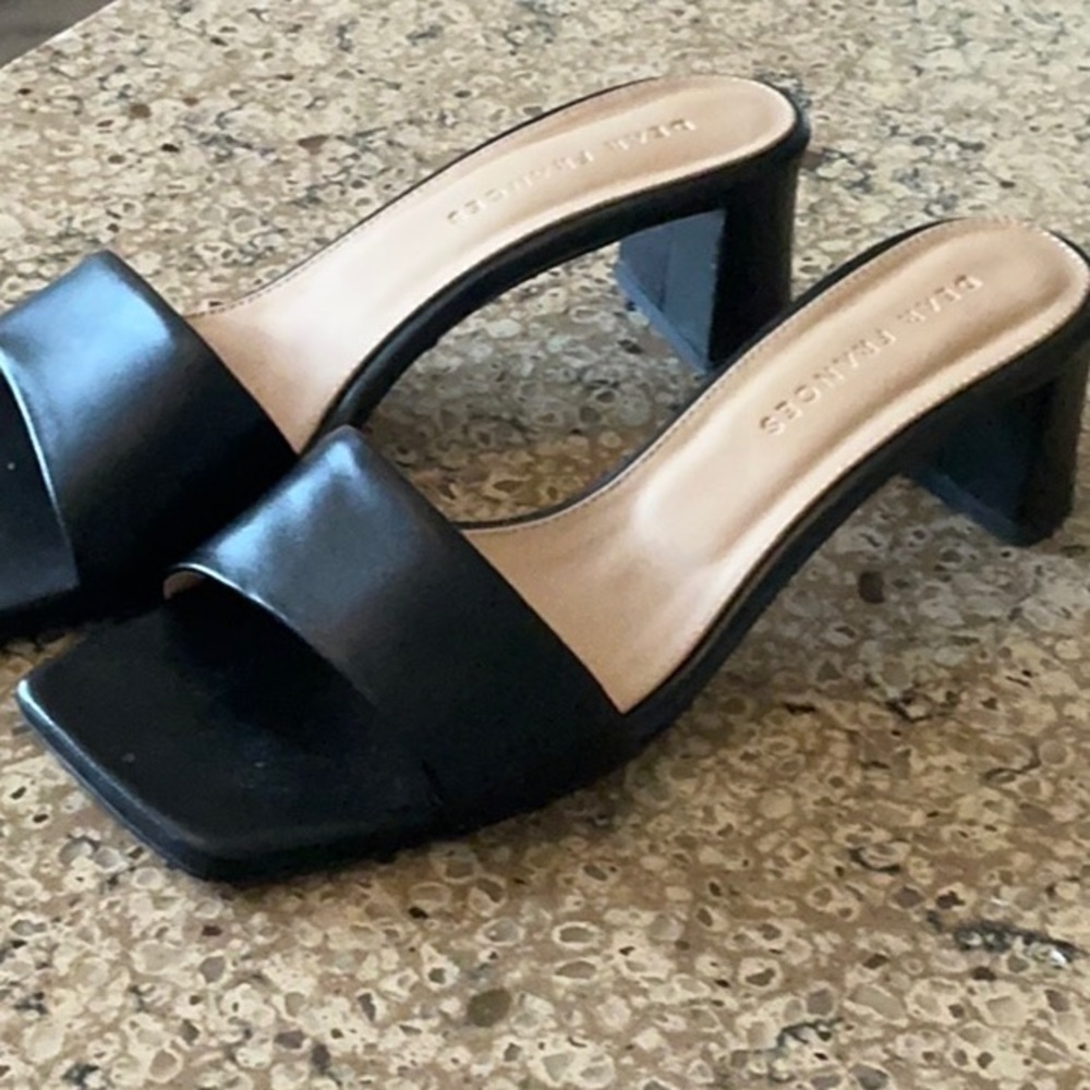 Dear Frances Black Leather Italian-made Sandals